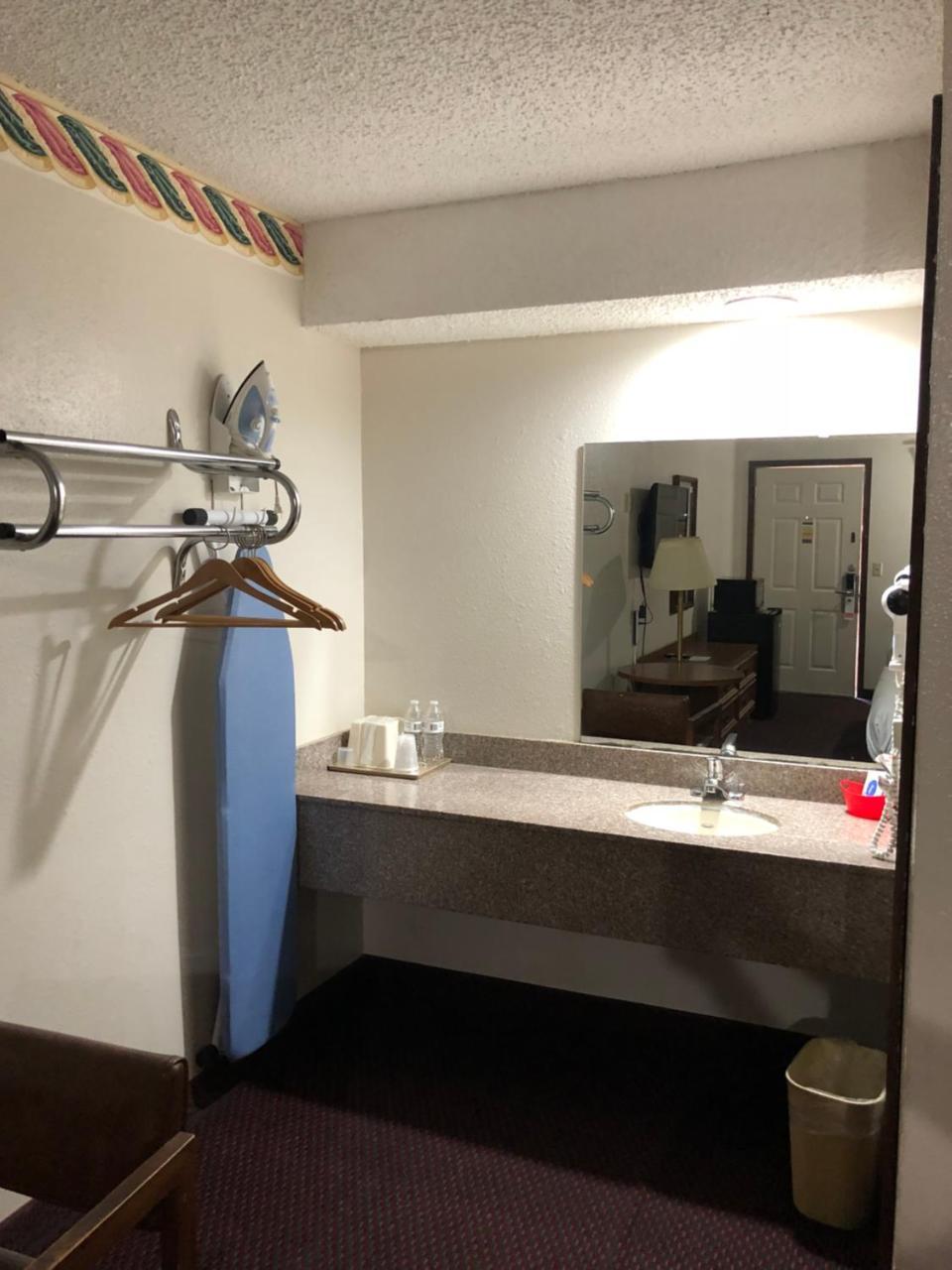 Rexdale Inn Seminole ภายนอก รูปภาพ